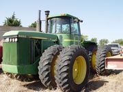 Трактор колесный JOHN DEERE 8850